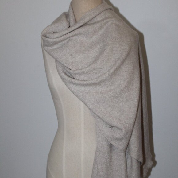 NWT Burberry Cashmere Silk Beige Embroidered Horse Logo Scarf Wrap - Picture 1 of 7